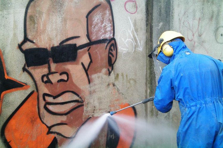 Solutia profesionala anti-graffiti Adecom